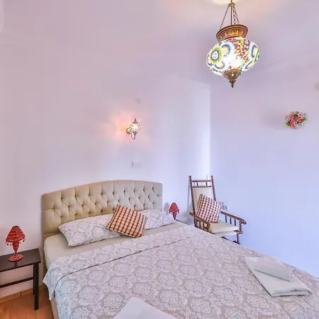 Sesta For 2 People In Center Kaş